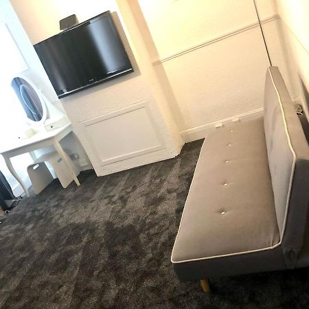 罗奇福德Ac Lounge 125公寓 外观 照片
