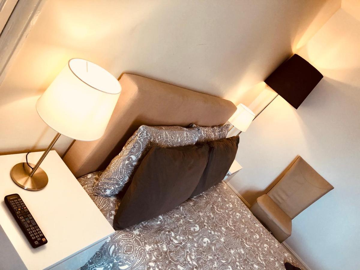 罗奇福德Ac Lounge 125公寓 外观 照片