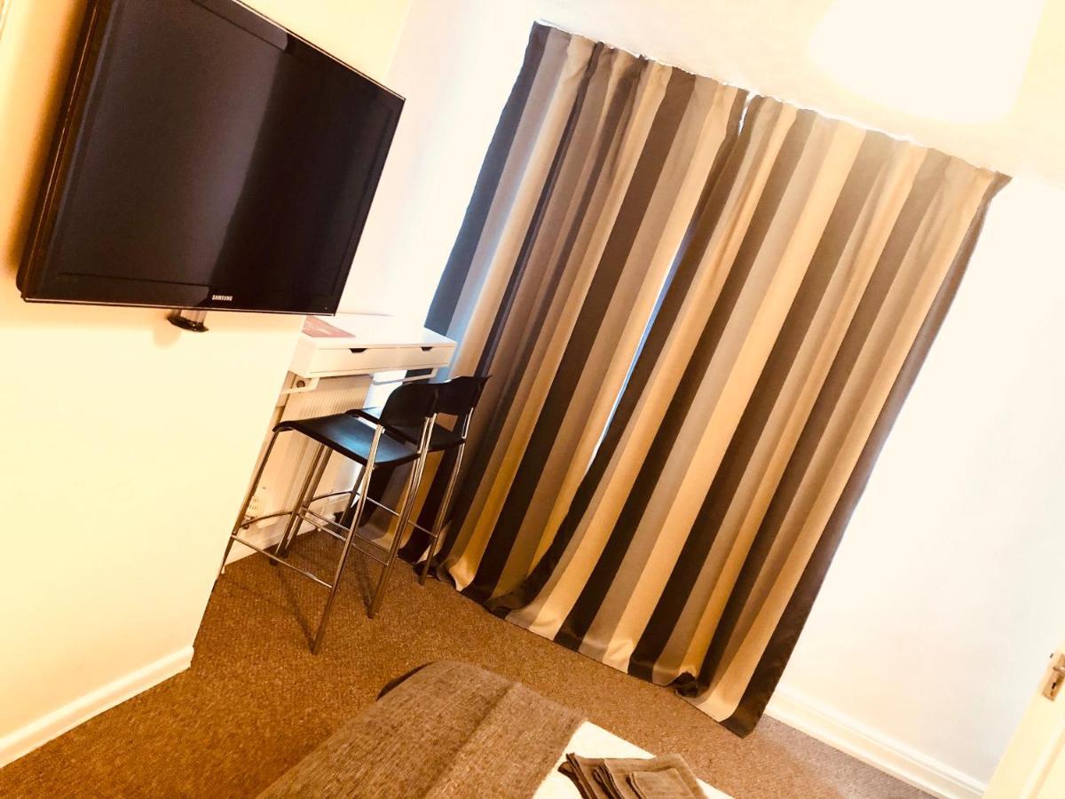罗奇福德Ac Lounge 125公寓 外观 照片