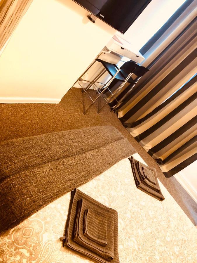 罗奇福德Ac Lounge 125公寓 外观 照片
