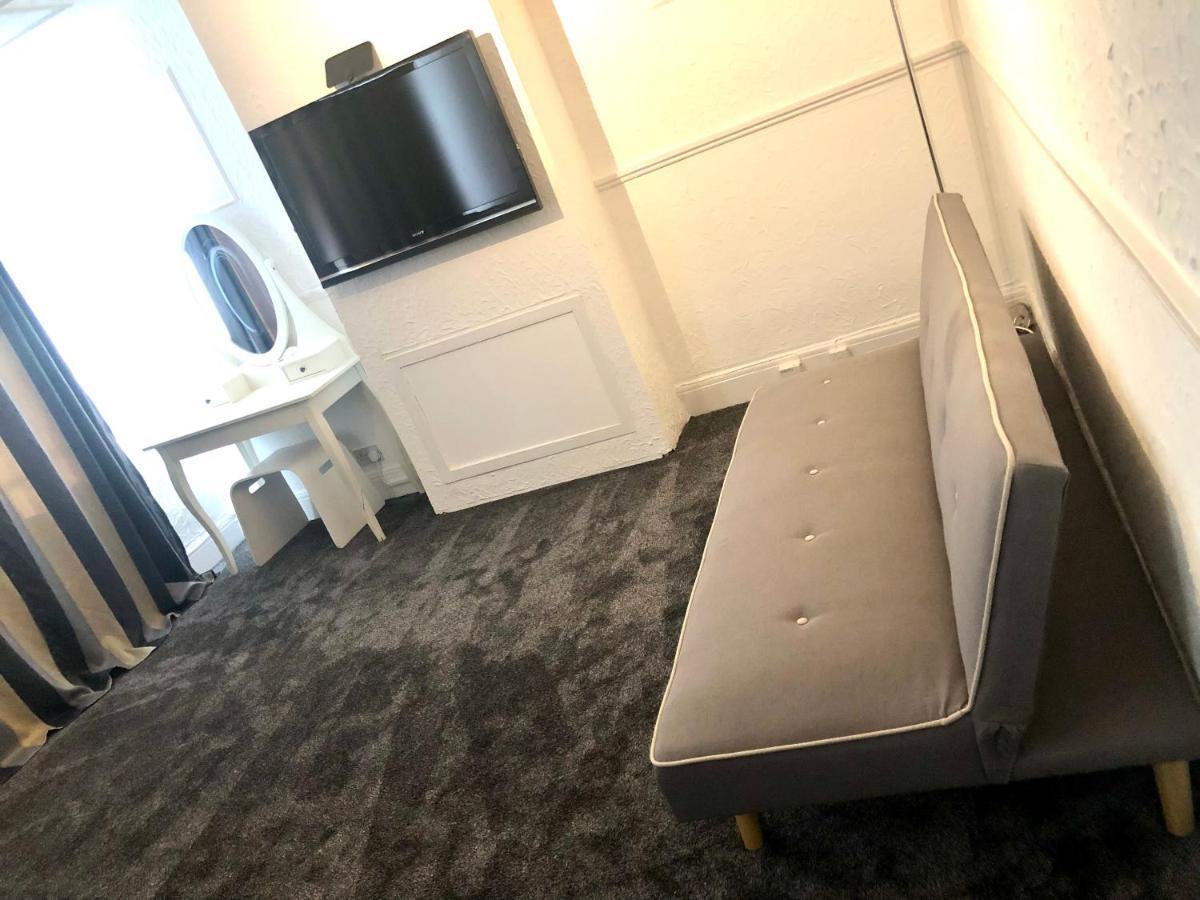 罗奇福德Ac Lounge 125公寓 外观 照片